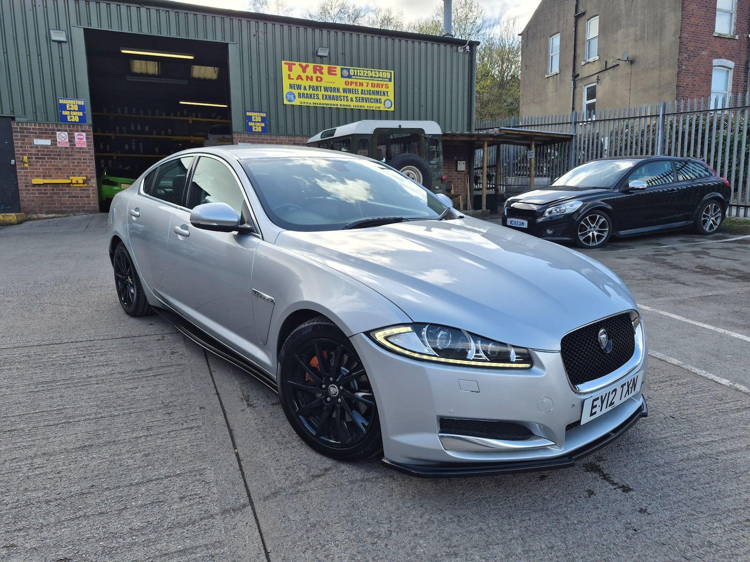 Used Jaguar XF 2012 for sale - 78170378: Photo 2