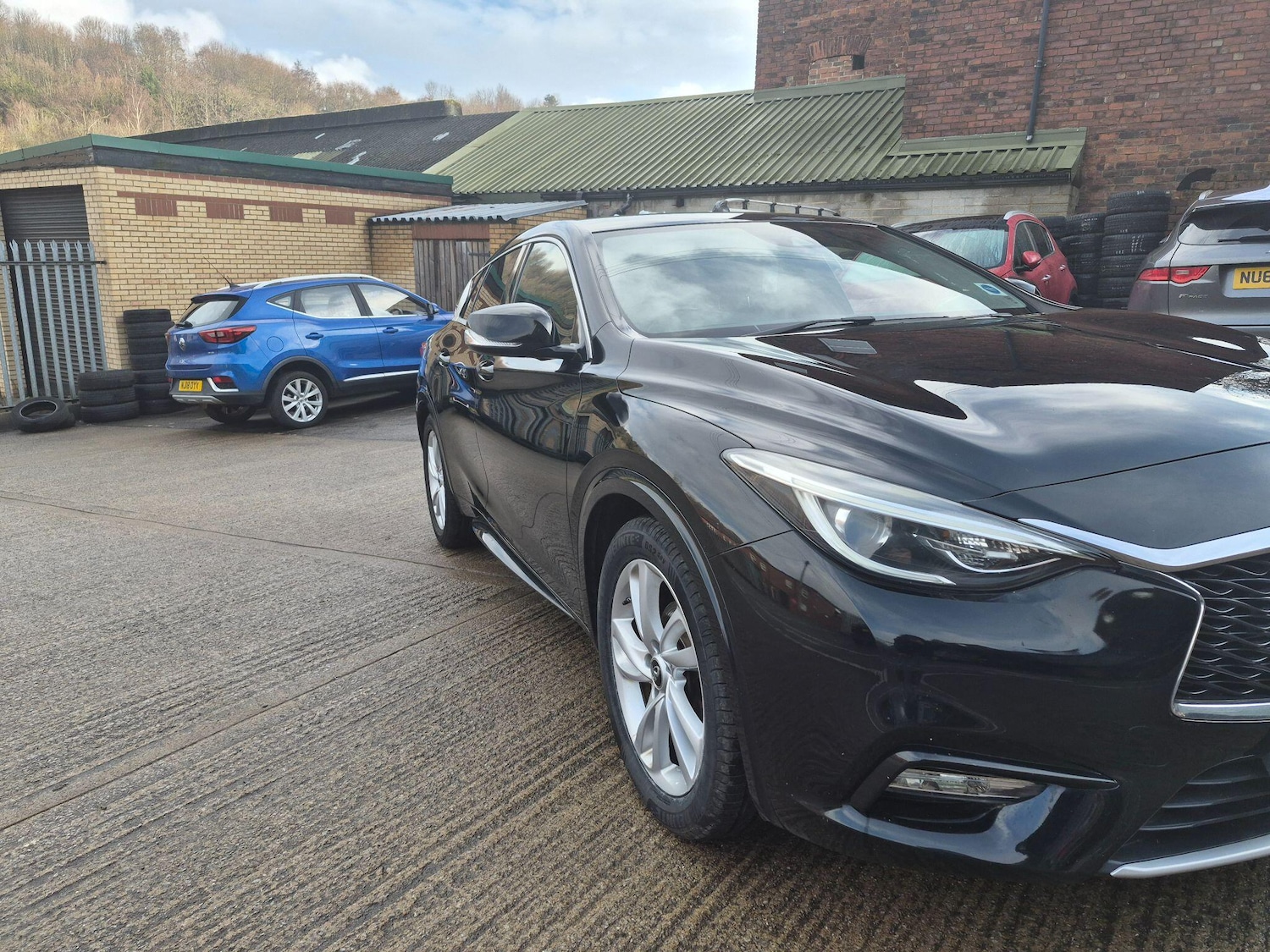 Used Infiniti Q30 2017 for sale - 78170107: Photo 2