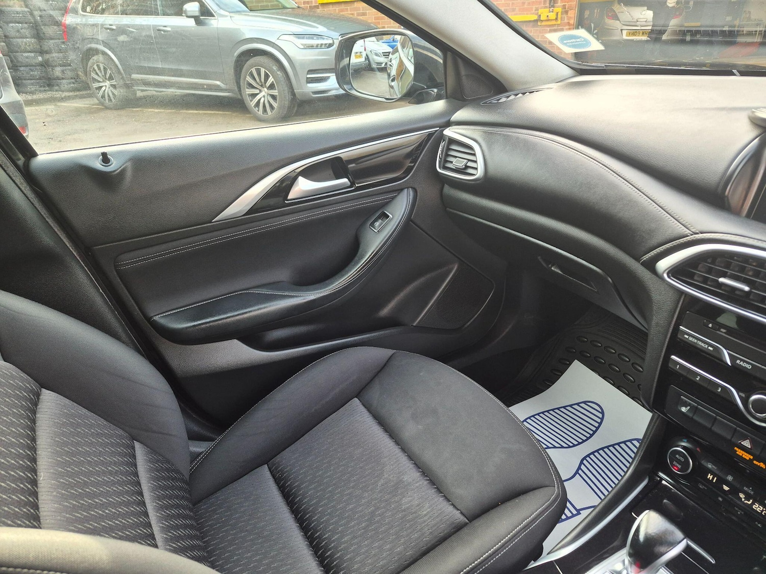 Used Infiniti Q30 2017 for sale - 78170107: Photo 38