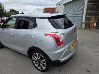 Used Ssangyong Tivoli 2016 for sale - 79657267: Photo