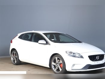 Used Volvo V40 2015 for sale - 78934216: Photo
