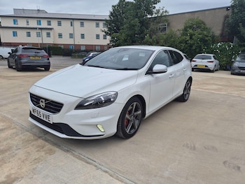Used Volvo V40 2015 for sale - 78934216: Photo
