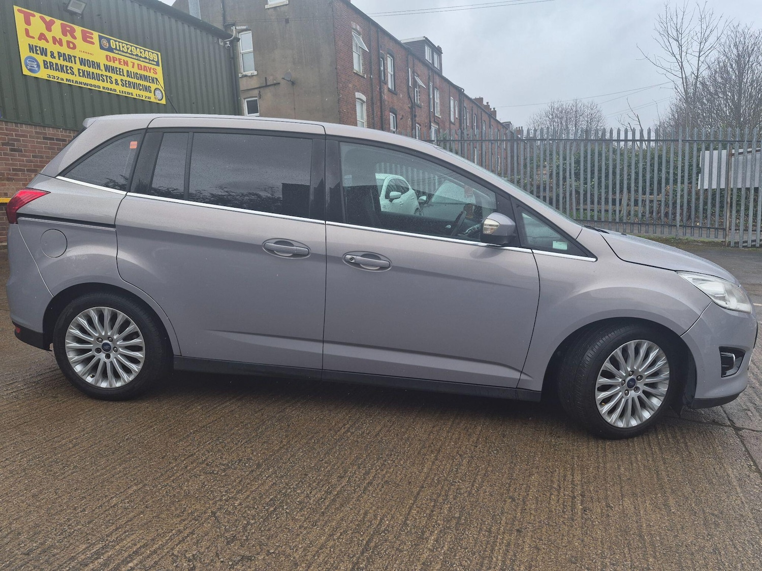 Used Ford Grand C-Max 2013 for sale - 78156770: Photo 13