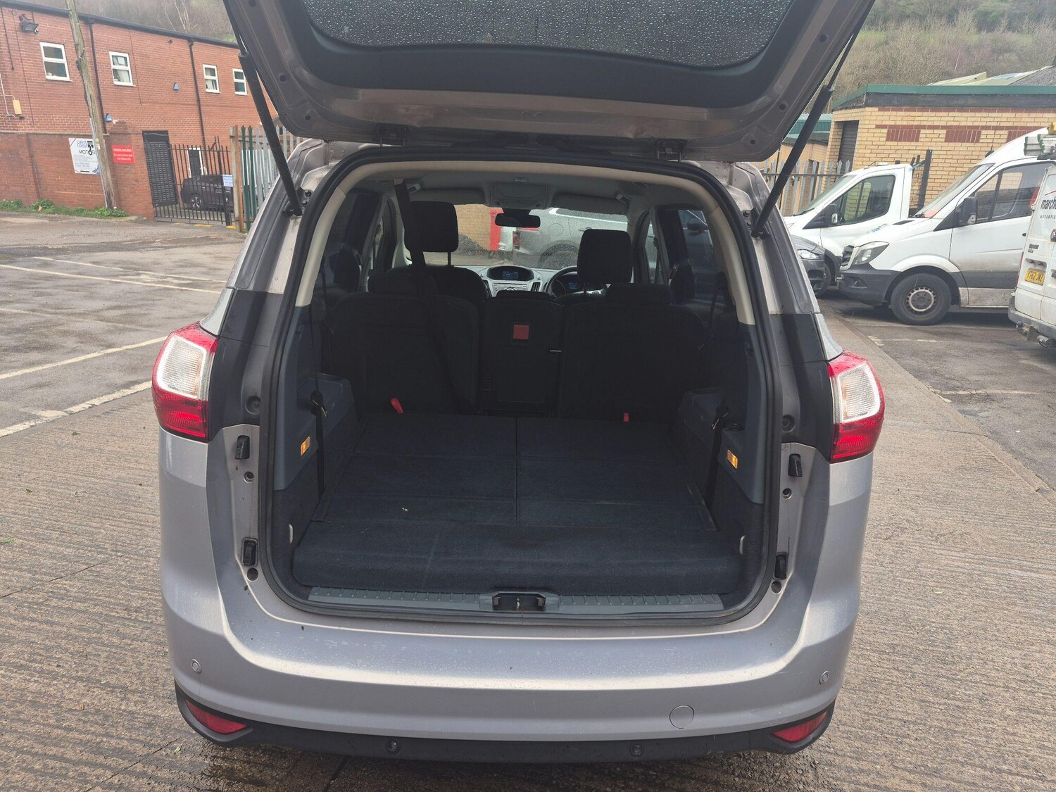 Used Ford Grand C-Max 2013 for sale - 78156770: Photo 37