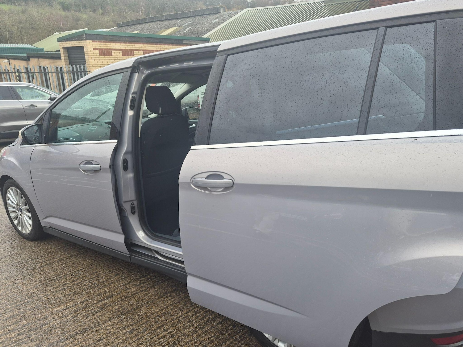 Used Ford Grand C-Max 2013 for sale - 78156770: Photo 4