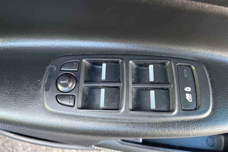 Used Jaguar XE 2016 for sale - 77375536: Photo 16