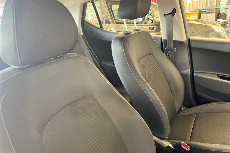 Used Hyundai i10 for sale - 76463380: Photo 23