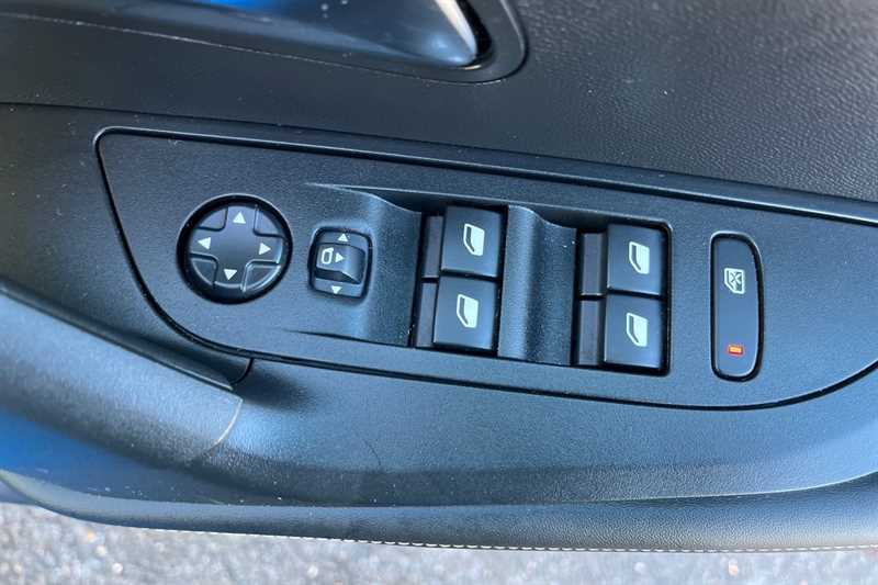 Used Peugeot 2008 for sale - 77335260: Photo 16