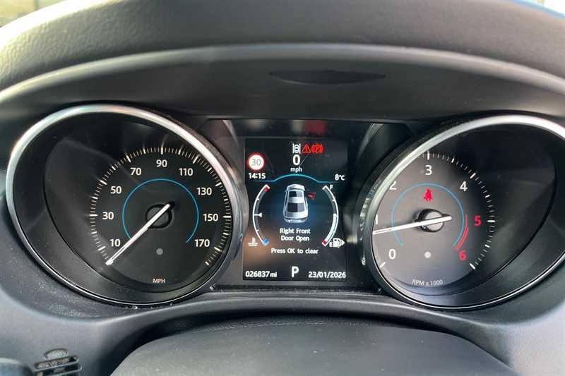 Used Jaguar XE 2016 for sale - 77827911: Photo 20