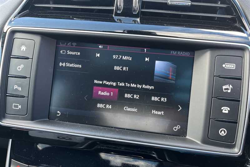 Used Jaguar XE 2016 for sale - 78050704: Photo 17