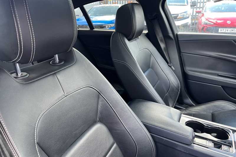 Used Jaguar XE 2016 for sale - 78050704: Photo 23