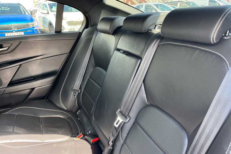 Used Jaguar XE 2016 for sale - 78050704: Photo 24