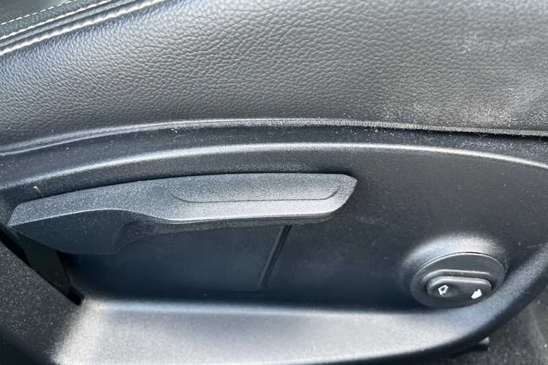 Used Jaguar XE 2016 for sale - 78050704: Photo 26