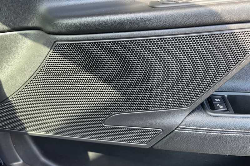 Used Jaguar XE 2016 for sale - 78050704: Photo 27