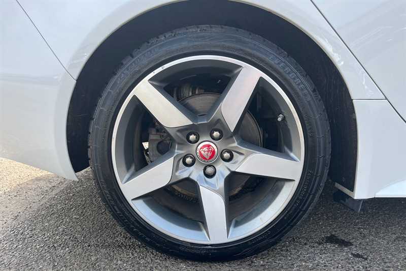 Used Jaguar XE 2018 for sale - 77915142: Photo 12