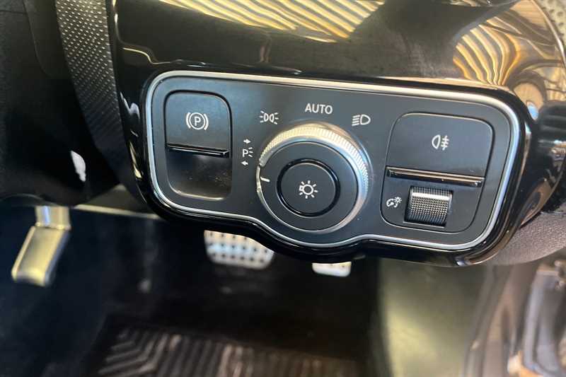 Used Mercedes-Benz A-Class 2018 for sale - 76747418: Photo 36