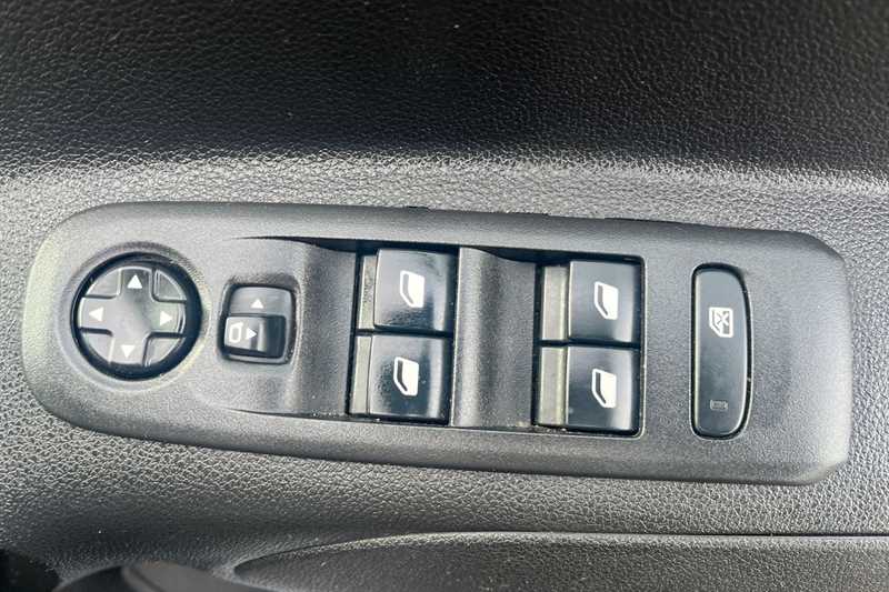 Used Vauxhall Combo Life 2020 for sale - 77914759: Photo 16