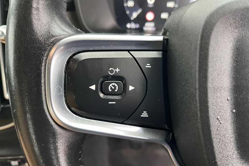 Used Volvo XC40 for sale - 77864258: Photo 21