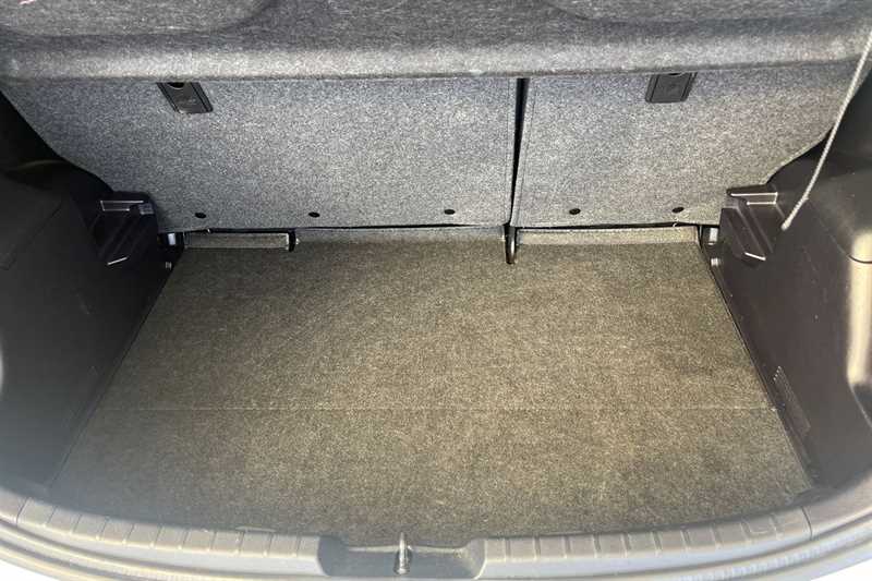 Used Toyota Yaris 2014 for sale - 78120573: Photo 25