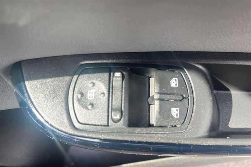 Used Vauxhall Corsa 2017 for sale - 78120703: Photo 16