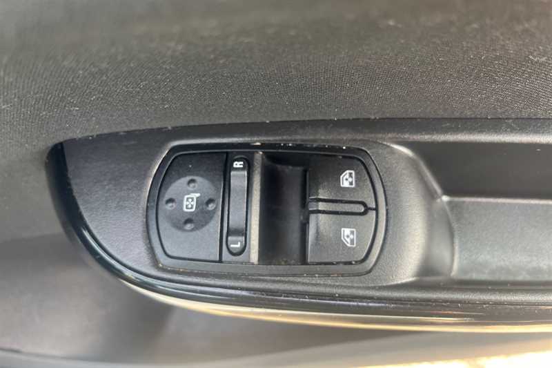 Used Vauxhall Corsa 2018 for sale - 78051086: Photo 16