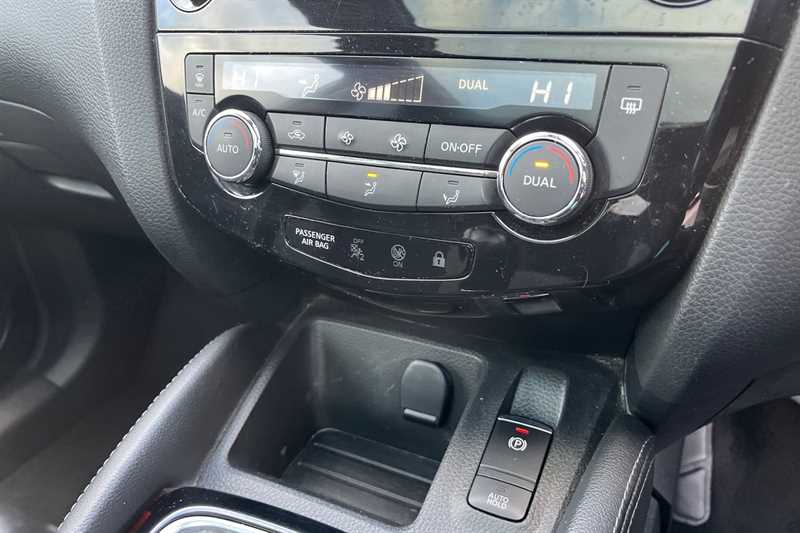 Used Nissan Qashqai 2018 for sale - 76956802: Photo 15