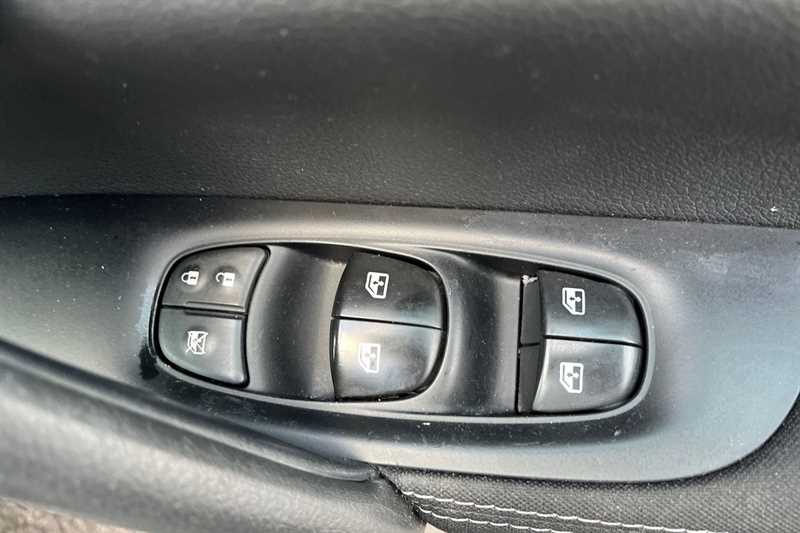 Used Nissan Qashqai 2018 for sale - 76956802: Photo 16