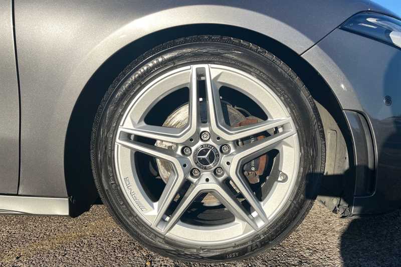 Used Mercedes-Benz A-Class 2018 for sale - 76732635: Photo 12