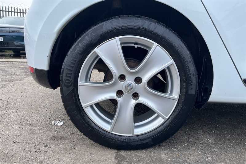 Used Renault Clio 2015 for sale - 77900315: Photo 11