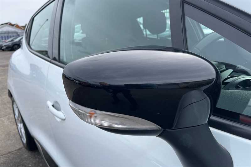 Used Renault Clio 2015 for sale - 77900315: Photo 34