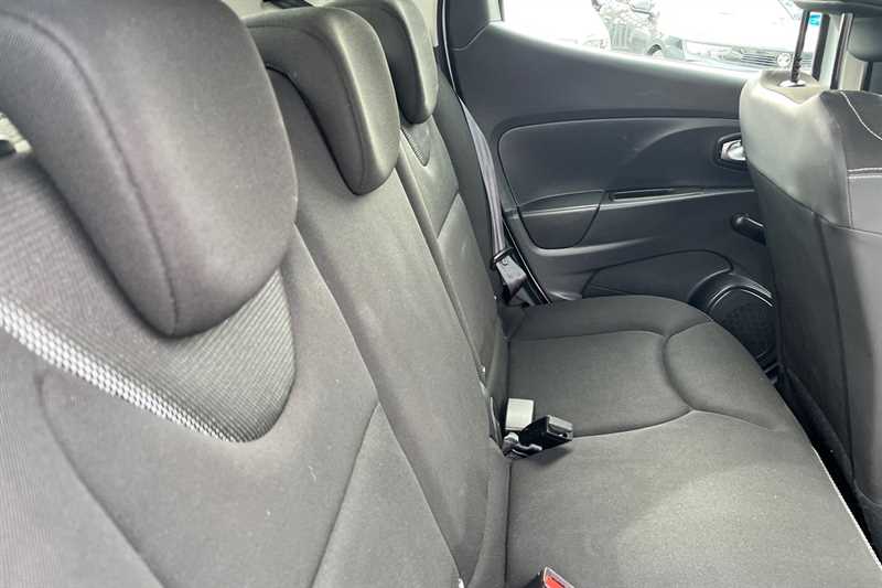 Used Renault Clio 2015 for sale - 77900315: Photo 38