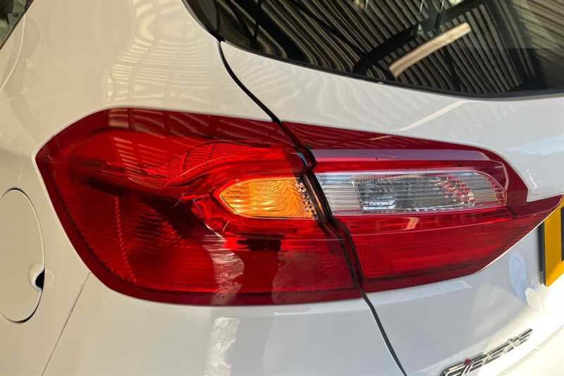 Used Ford Fiesta 2018 for sale - 76648390: Photo 31