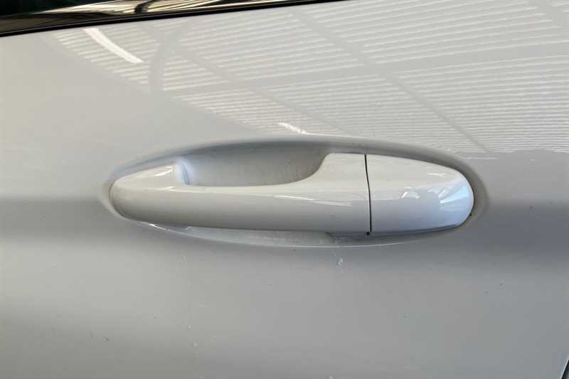 Used Ford Fiesta 2018 for sale - 76648390: Photo 33