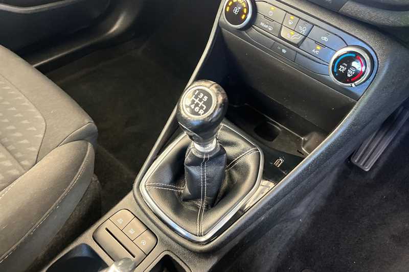 Used Ford Fiesta 2018 for sale - 76648390: Photo 37