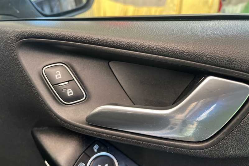 Used Ford Fiesta 2018 for sale - 76648390: Photo 39