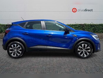 Used Renault Captur 2023 for sale - 79403135: Photo