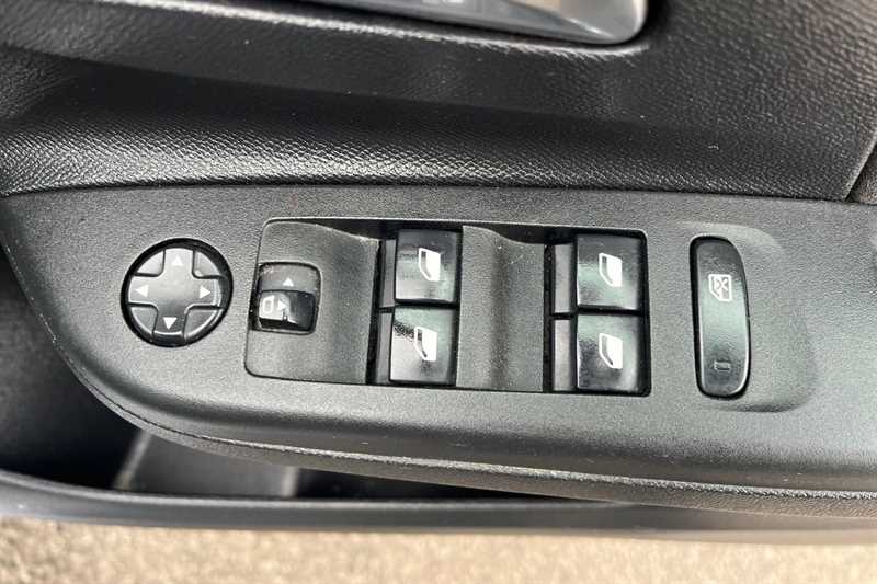 Used Vauxhall Corsa 2023 for sale - 78137883: Photo 16