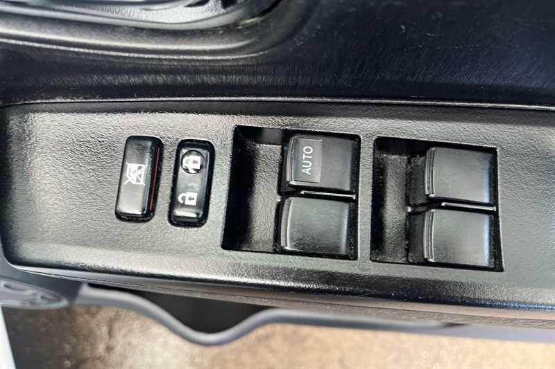 Used Toyota Yaris 2014 for sale - 78139100: Photo 16