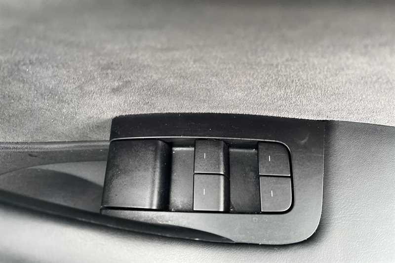 Used Tesla Model 3 2021 for sale - 76449099: Photo 16