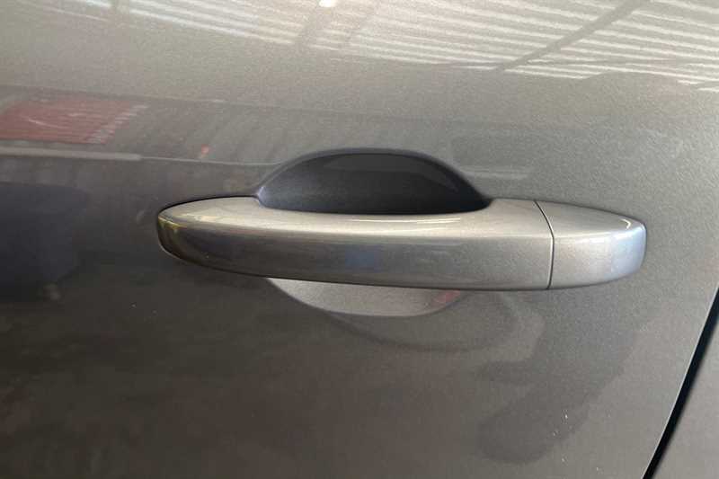 Used Renault Captur for sale - 77712196: Photo 33