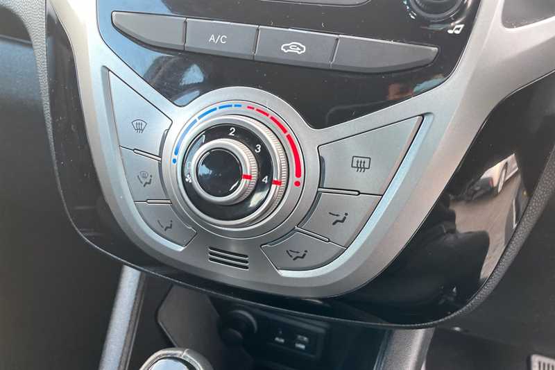 Used Hyundai Ix20 2016 for sale - 76858477: Photo 15