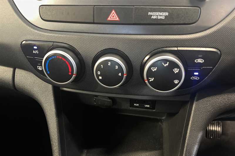 Used Hyundai i10 2018 for sale - 77295021: Photo 15