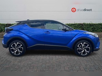 Used Toyota C-HR 2017 for sale - 79555621: Photo