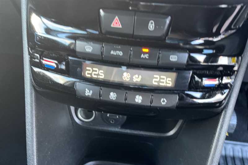 Used Peugeot 2008 for sale - 76705877: Photo 15