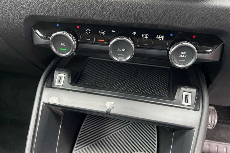 Used Citroen C4 2023 for sale - 77811840: Photo 15