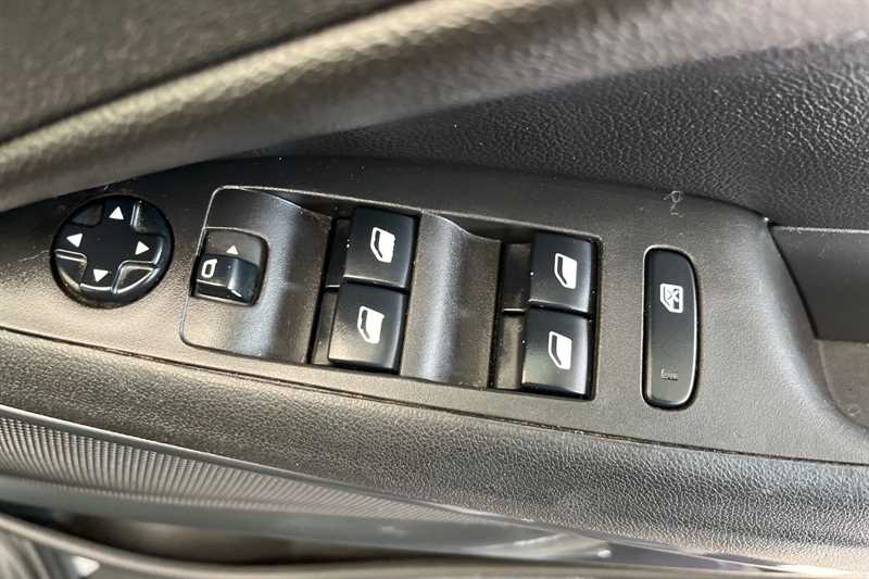 Used Vauxhall Crossland 2021 for sale - 76930296: Photo 16