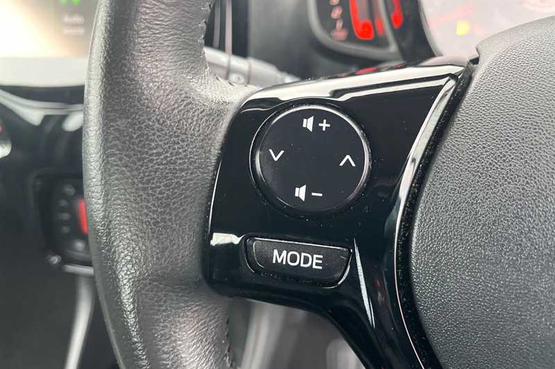 Used Toyota AYGO 2014 for sale - 76956869: Photo 21