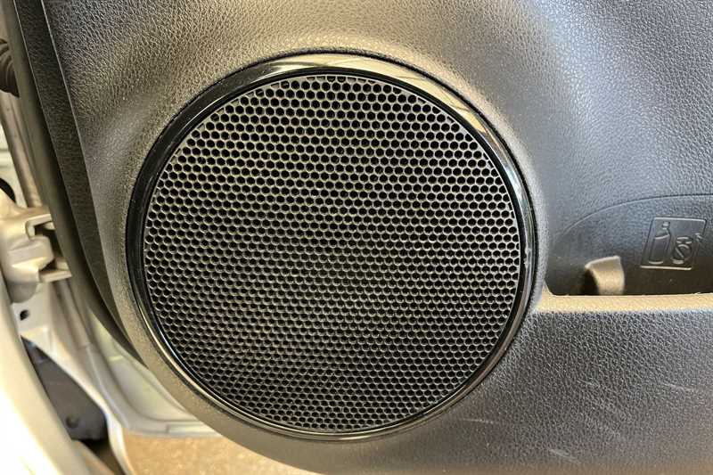 Used Toyota Yaris 2017 for sale - 78217665: Photo 27