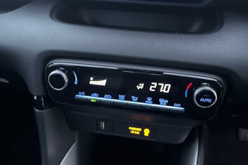 Used Toyota Yaris 2020 for sale - 76956774: Photo 15