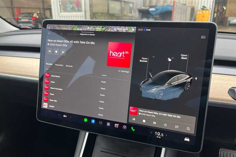 Used Tesla Model 3 2019 for sale - 77322007: Photo 17